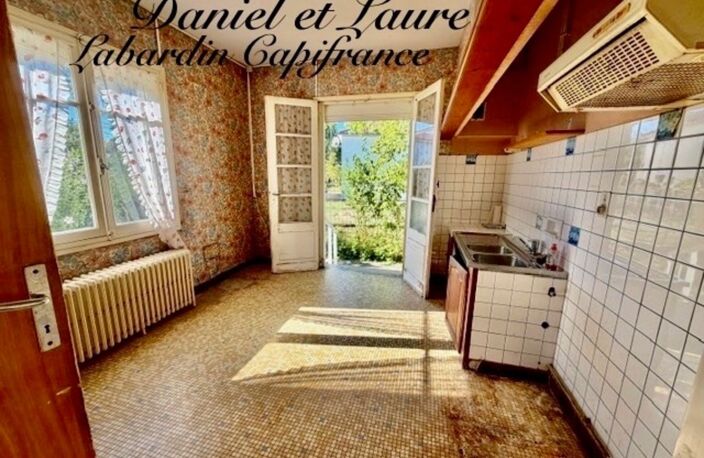 Maison avec accès à pieds commerces, écoles et services - GARAGE- JARDIN — photo 4