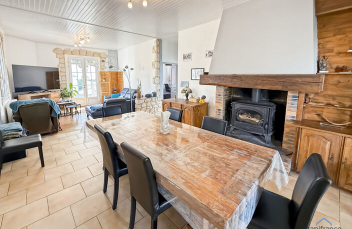 Dpt Gers (32), à vendre BARCELONNE DU GERS Maison T5 de 155 m² habitables + grands garages, dépendances et piscine sur 8678 m² de terrain, au calme — photo 3