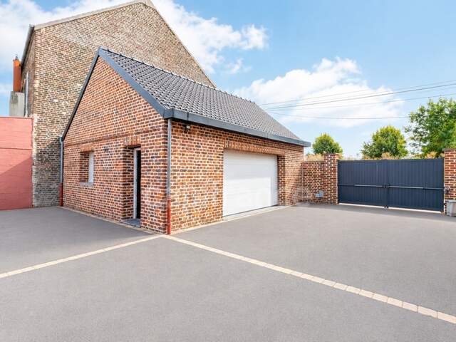Maison semi-individuelle rénovée 104 m² – 2 chambres + bureau – Garage – Jardin – Denain — photo du bien