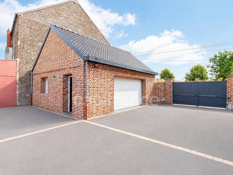 Maison semi-individuelle rénovée 104 m² – 2 chambres + bureau – Garage – Jardin – Denain — photo 1