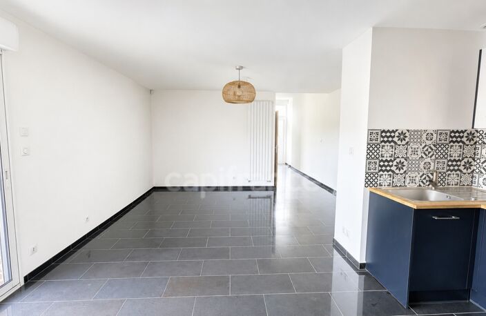 Maison semi-individuelle rénovée 104 m² – 2 chambres + bureau – Garage – Jardin – Denain — photo 3