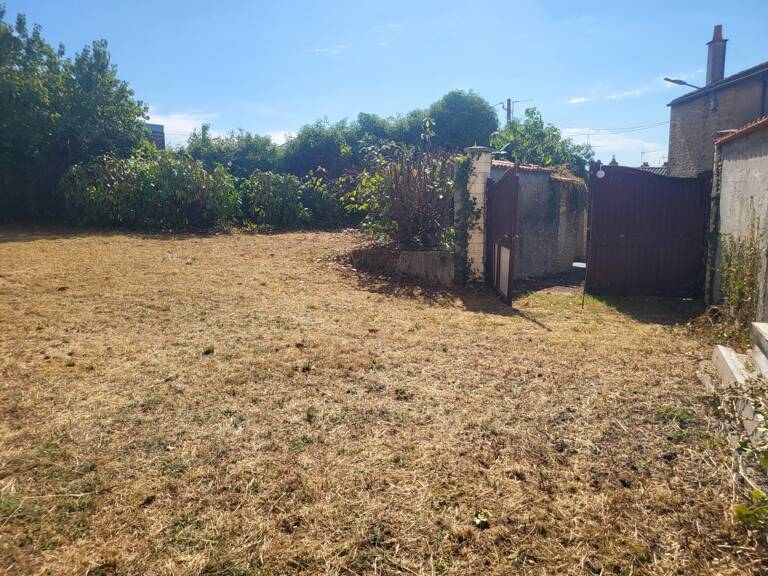 Maison à vendre 2 pièces LOUIN (79) — photo 1