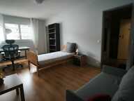 STUDIO MEUBLÉ – 31,27 m² – DERNIER ÉTAGE AVEC ASCENSEUR – — photo 2