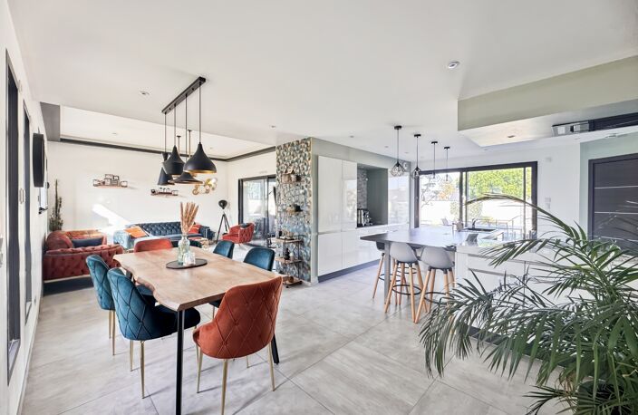 Maison d’architecte contemporaine connectée BBC 188 m² avec prestations d'exception sur parcelle de 750 m² avec piscine — photo 4