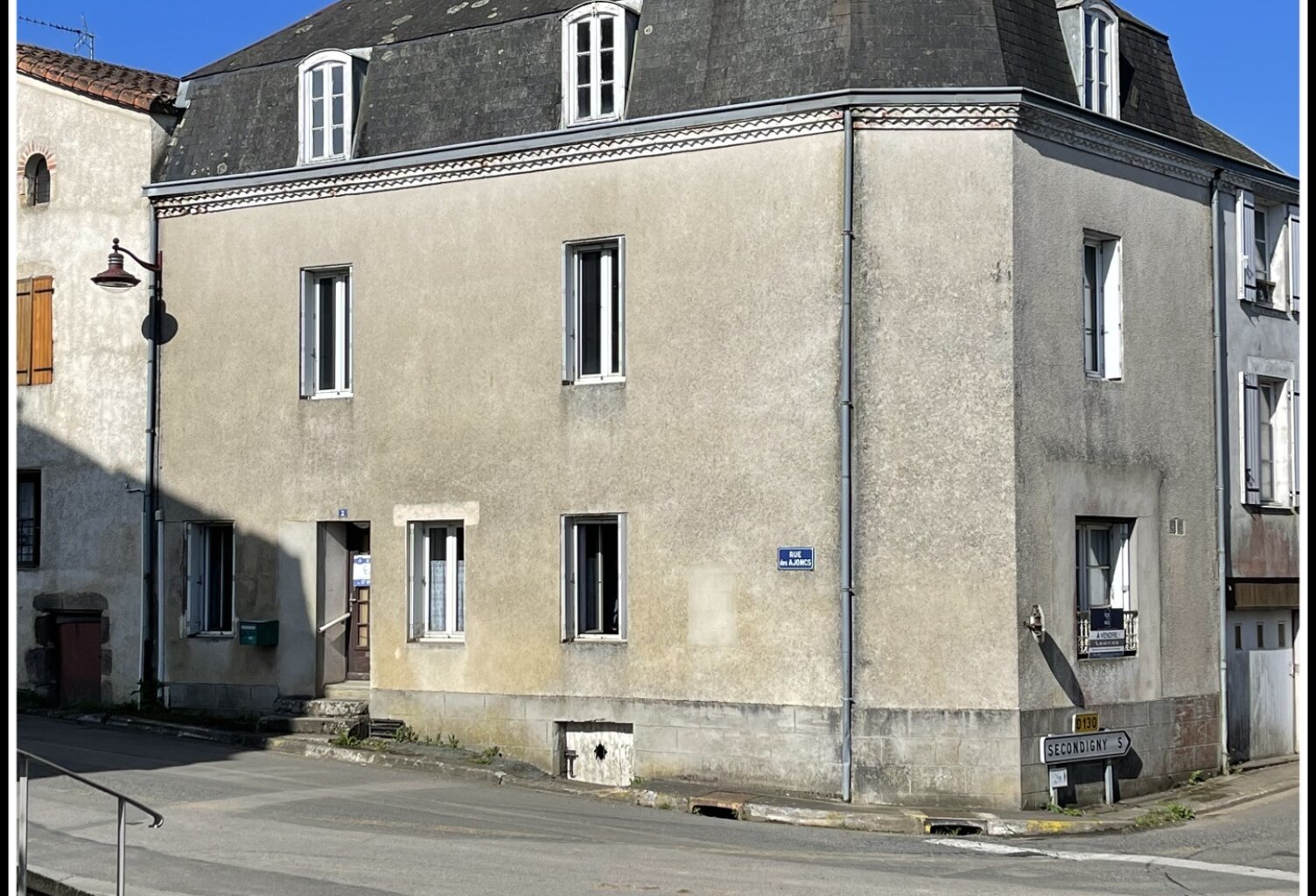 Dpt  (79), à vendre ALLONNE  maison P7  - 182 m² habitable - 5 ch - — photo 1