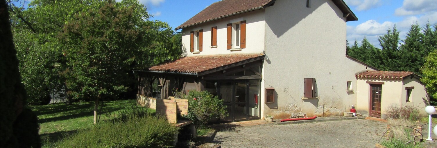 Maison 8 Pièces 155 m² à vendre à Mazeyrolles (24550)