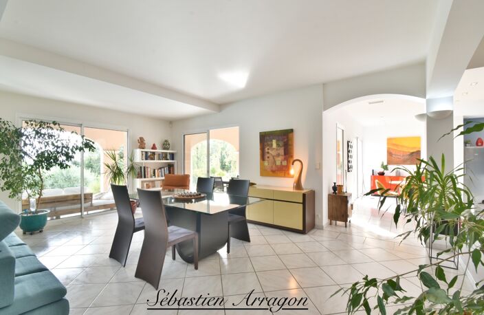 VILLA AUX ACCENTS MÉDITERRANÉENS AVEC PISCINE & VUE PANORAMIQUE – AUX PORTES D’AGEN- SAINTE COLOMBE EN BRUILHOIS (47) — photo 5