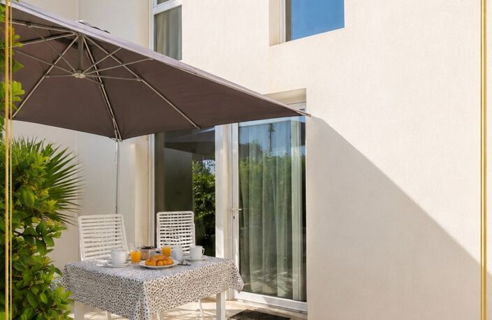 Maison à vendre 3 pièces LE CAP D'AGDE (34), Pavillon 2 chambres, secteur Rochelongue, dans résidence avec piscine et parking privatif — photo 3