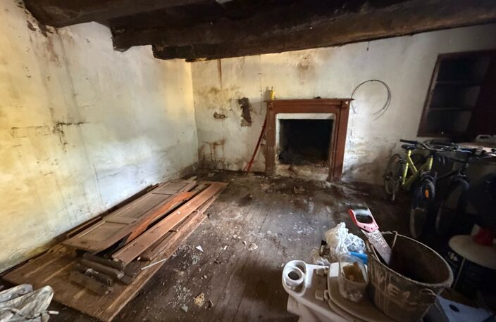 Maison en pierre à rénover entièrement – Beau potentiel au cœur du Croisty — photo 2