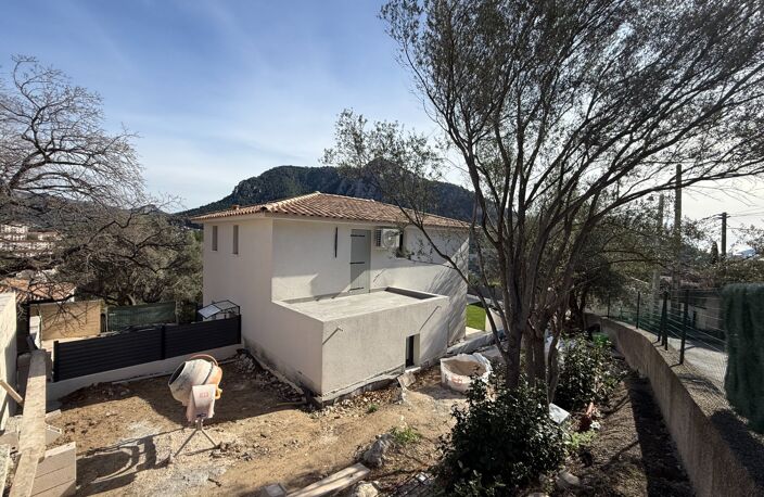Maison à vendre 4 pièces TOULON (83) — photo 2