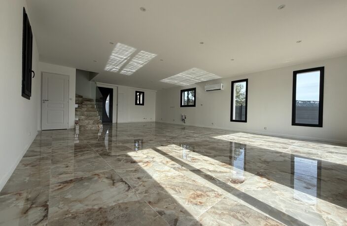 Maison à vendre 4 pièces TOULON (83) — photo 5