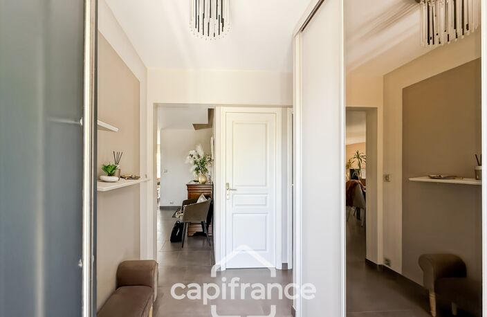 Maison à vendre 6 pièces  PONTIVY – PROXIMITÉ DU QUARTIER DE TRELEAU – MAISON FAMILIALE AVEC EXTENSION ET SOUS-SOL COMPLET — photo 2