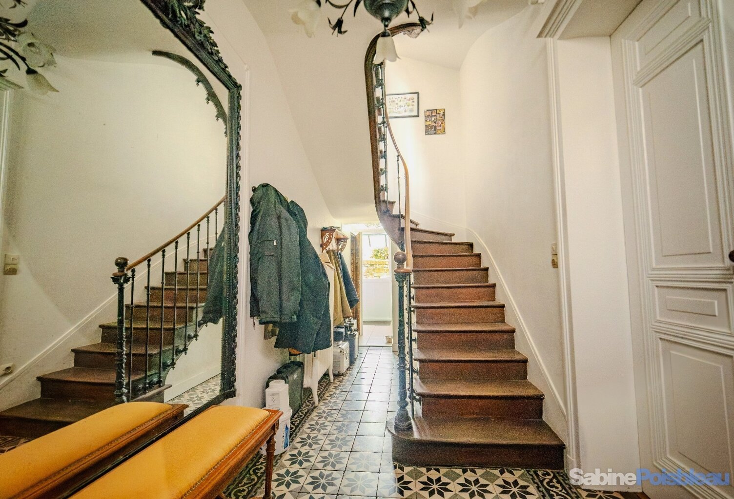 Maison à vendre à Saumur 49400 - centre ville - 4 ou 5 chambres - 171 m² Habitable - Dépendance - Jardin — photo 1