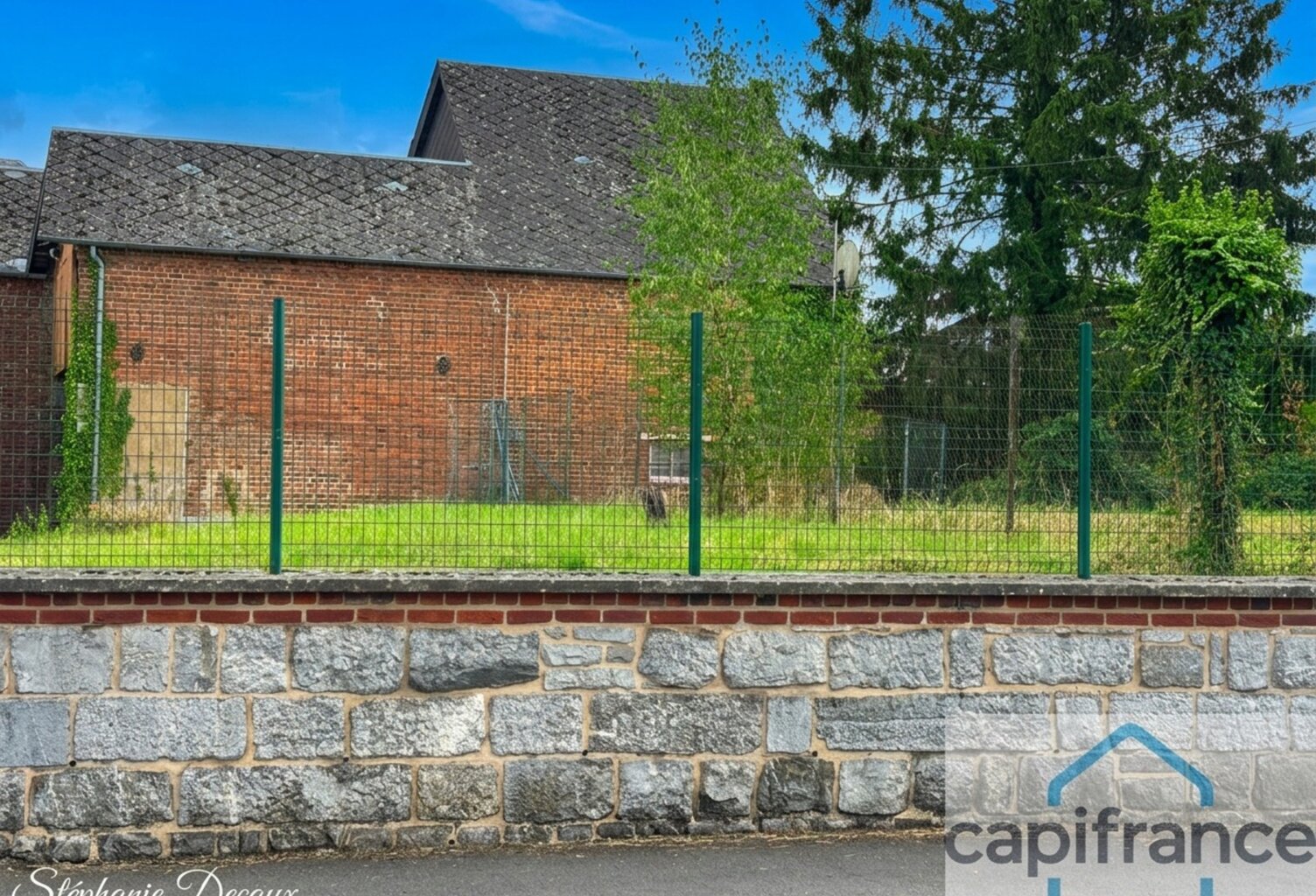 A VENDRE : Grange aménageable 270 m2 + Terrain 720 m2 – Centre GLAGEON (59132) — photo 1