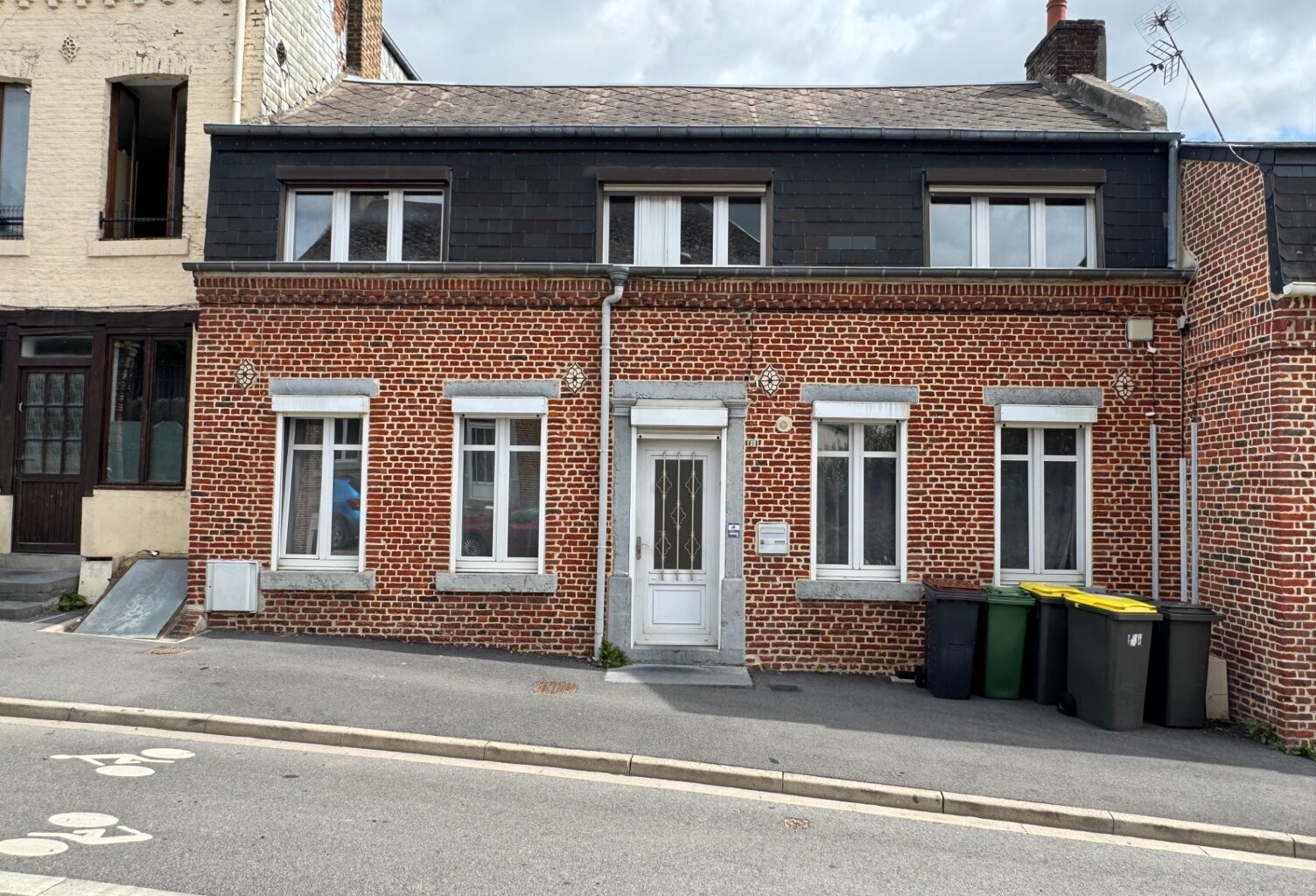 🏡 À VENDRE – Maison mitoyenne spacieuse – Fourmies — photo 1