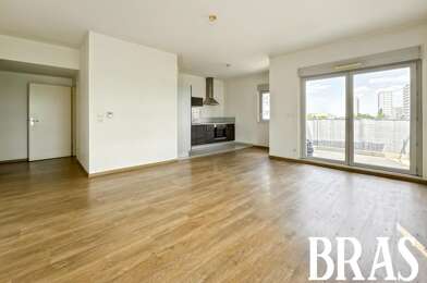 Appartement 3 pièces 254400 €