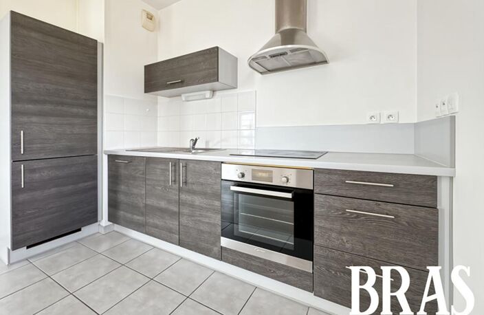 BEAULIEU - MANGIN - T3 DERNIER ETAGE + GARAGE DOUBLE — photo 5