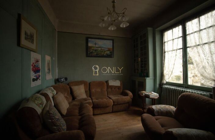 Neuville-sur-Saône, Maison à rénover, 5 chambres — photo 5