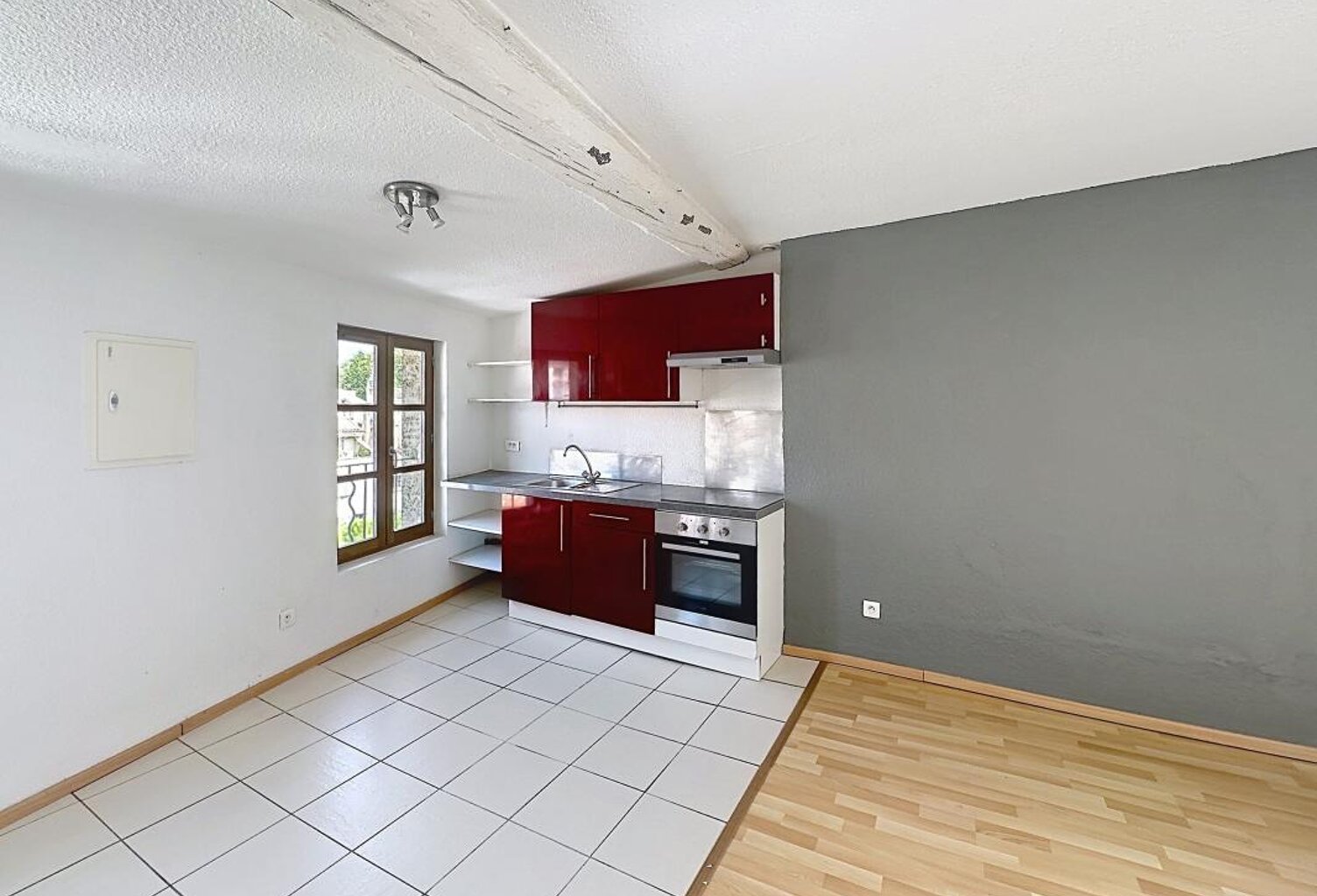 Appartement T2 - À Louer - Avignon Intra-Muros — photo 1