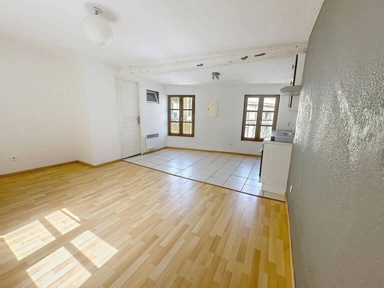 Appartement T2 - À Louer - Avignon Intra-Muros — photo 1
