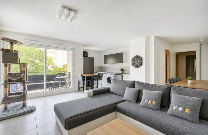 Villeurbanne - T3 61m2 - Balcon - Calme - Box possible — photo 2
