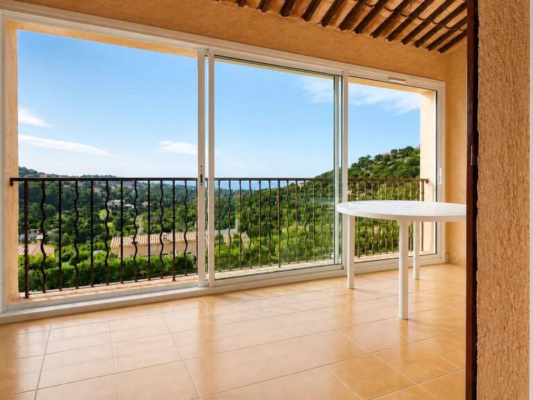 Appartement 2 pièces de 37 m² à Roquebrune-sur-Argens — photo 1