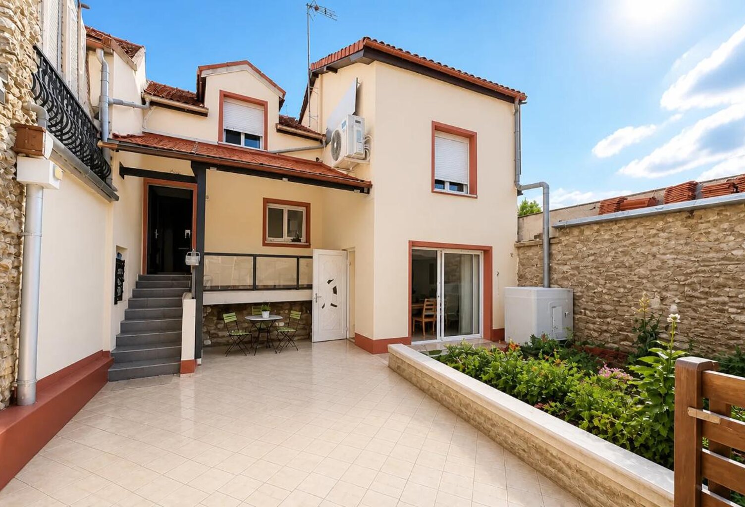 Appartement en copropriété de 5 pièces de 85 m² — photo 1
