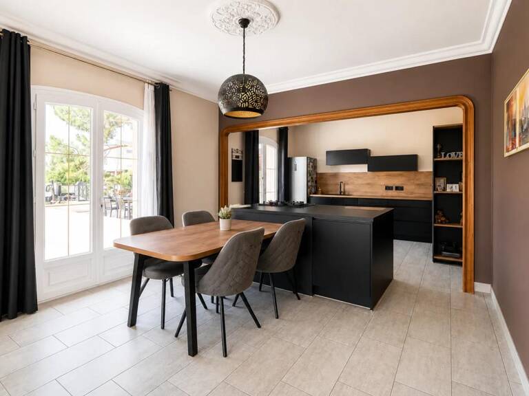 Maison de 6 pièces de 179 m² à Gabian — photo 1
