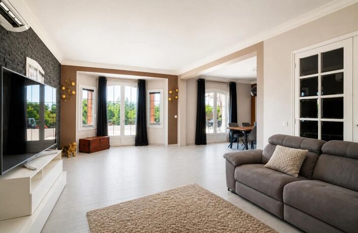 Maison de 6 pièces de 179 m² à Gabian — photo 3