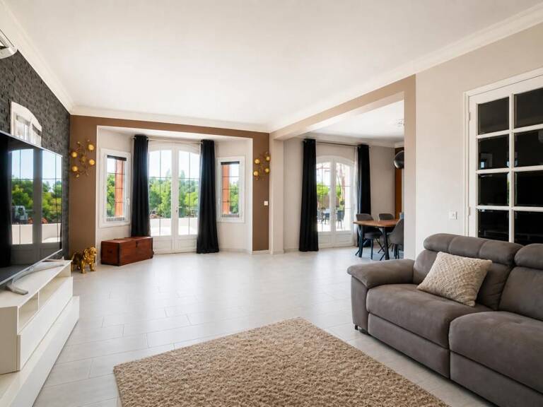 Maison de 6 pièces de 179 m² à Gabian — photo 1