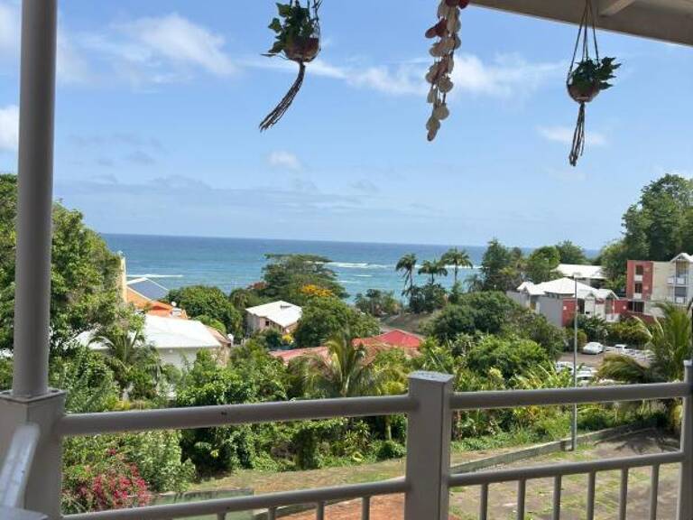 Studio meublé avec terrasse & jolie vue à 10 min de la plage - à louer — photo 1