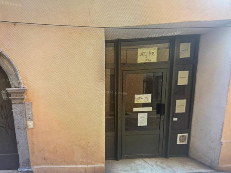 Centre ville de TOULON - Local de 45m² avec vitrine — photo 1