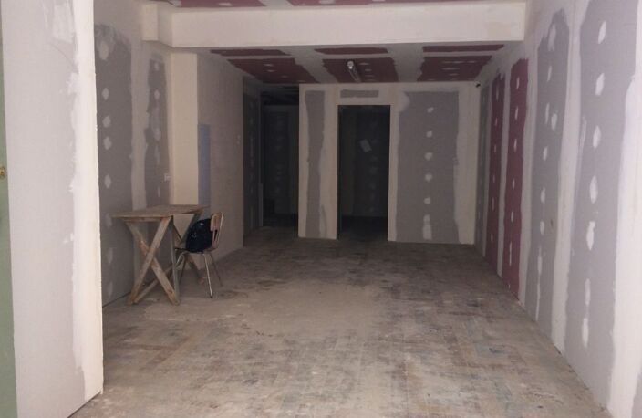 Centre ville de TOULON - Local de 45m² avec vitrine — photo 3
