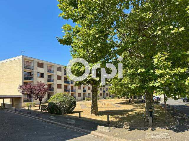 Appartement À Vendre — photo du bien