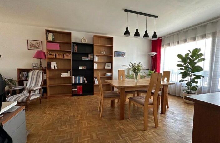 Appartement À Vendre — photo 2