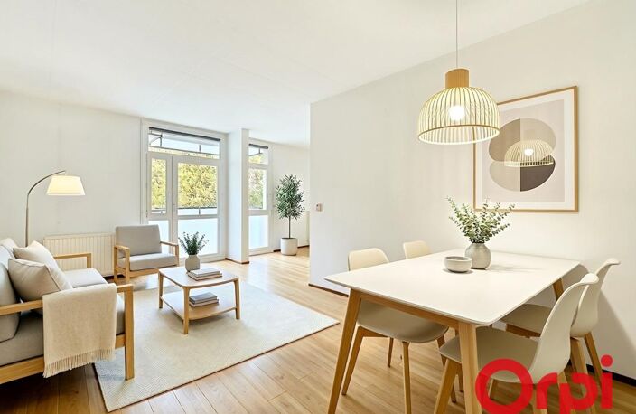 Appartement À Vendre dans copropriété entièrement rénovée — photo 2