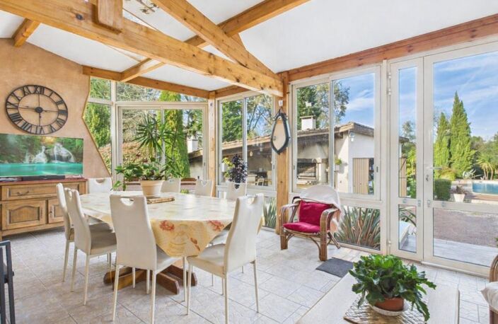 Maison À Vendre de 150 m² + dépendances de 80 m² + piscine — photo 3