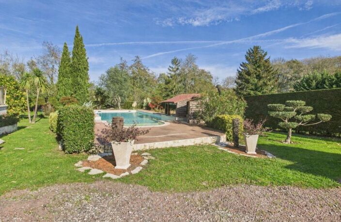 Maison À Vendre de 150 m² + dépendances de 80 m² + piscine — photo 5