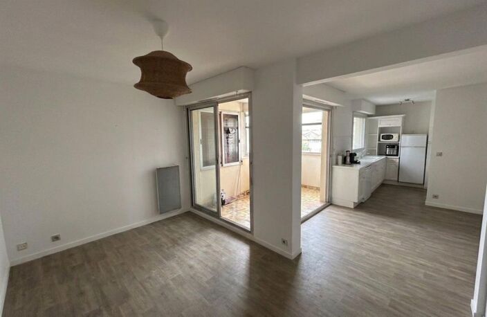 Appartement T2 bis / T3 de 51m² à Bordeaux Fondaudège / Jardin Public / Tivoli — photo 2