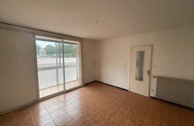 QUARTIER SUD APPARTEMENT 2 PIECES UNE CHAMBRE BALCON CAVE VUE DEGAGEE PARKING COLLECTIF — photo du bien
