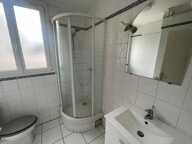QUARTIER SUD APPARTEMENT 2 PIECES UNE CHAMBRE BALCON CAVE VUE DEGAGEE PARKING COLLECTIF — photo 3