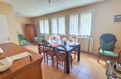 Appartement À Vendre — photo du bien