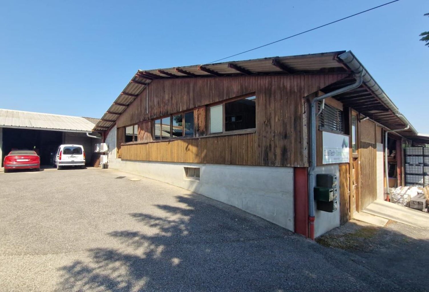 Local artisanal avec bureaux – 264 m² et terrain privatif — photo 1
