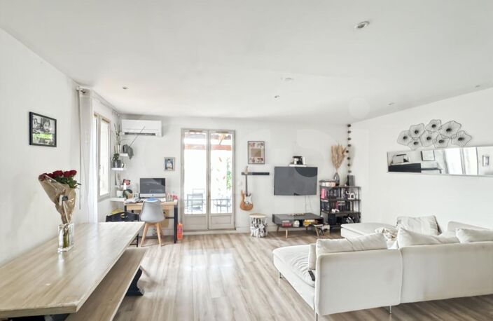 EXCLUSIVITÉ ORPI – Maison familiale avec piscine au cœur de La Crau — photo 2