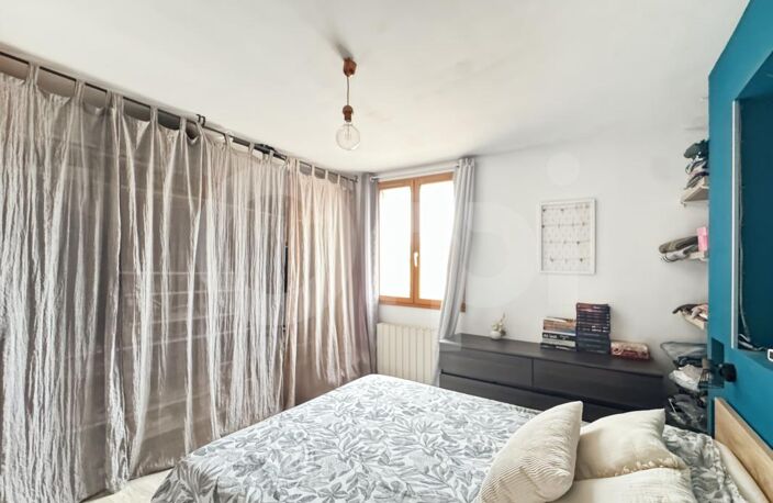 EXCLUSIVITÉ ORPI – Maison familiale avec piscine au cœur de La Crau — photo 5