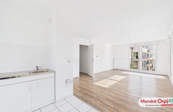 REIMS centre, immeuble récent, appartement de type 3 avec 2 terrasses, 2 chambres, Parking — photo 4