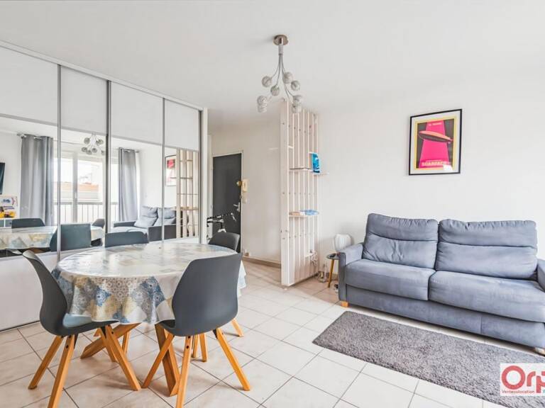 Appartement Reims 1 pièce - 30.24 m2 - CHAUFFAGE INCLUS — photo 1