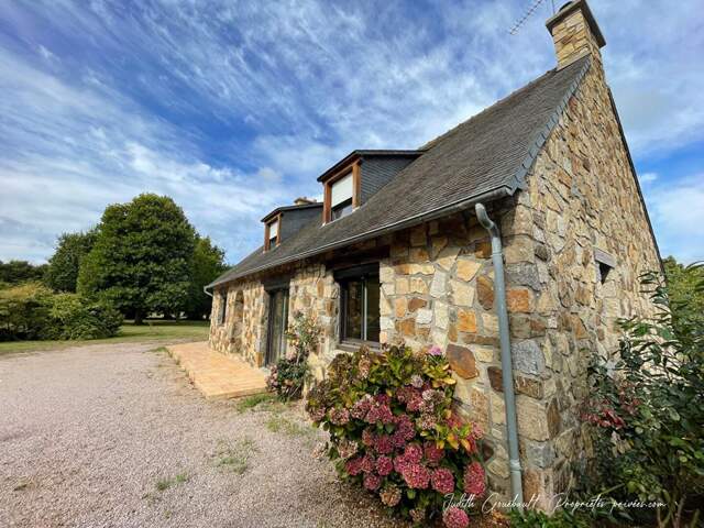 Maison de style Néo-Breton 150 m2 (négociable) — photo du bien