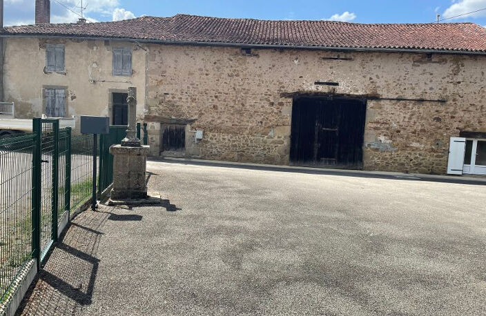 ENSEMBLE IMMOBILIER DE CARACTERE - 3 MAISONS, 2 GRANGES ET 1 PATIO - UN PROJET UNIQUE A IMAGINER — photo 5
