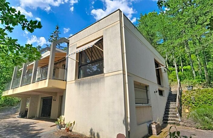 Maison d'architecte d'une surface habitable de 185 m², sur plus de 7 000 m² de terrain, à Boulazac — photo 3